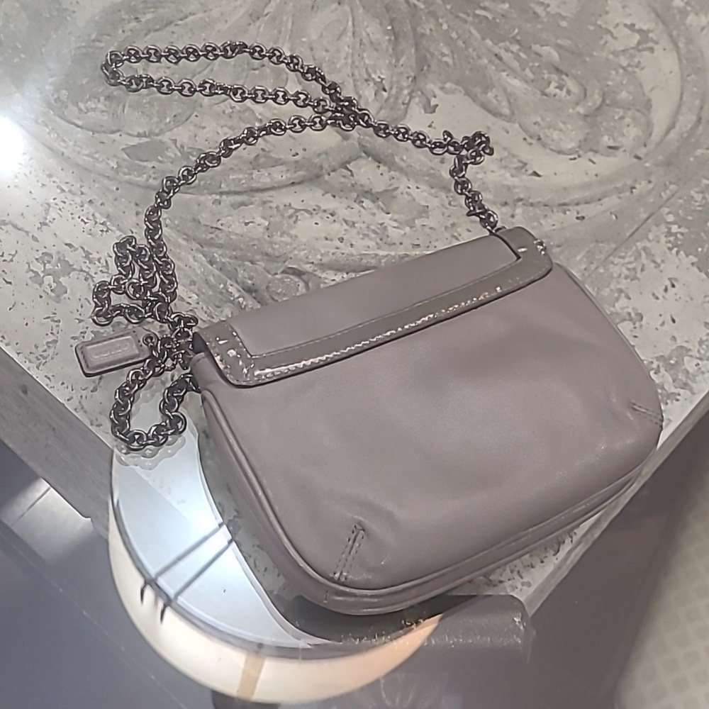 COACH WOMEN'S GRAY LEATHER CROSSBODY CHAIN BAG - Picture 3 of 11